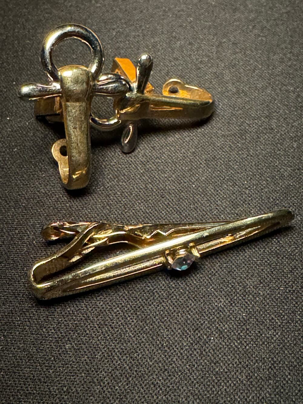 Vintage Swank Tie Bar and Anchor Cuff Links